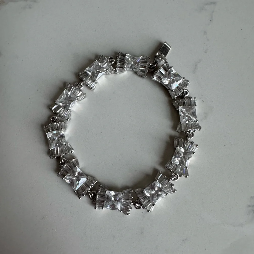 Kate Spade Le Soir crystal bow bracelet - Picture 6 of 7